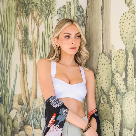 Cross Strap Classic White Bralette - Picture 3 of 4